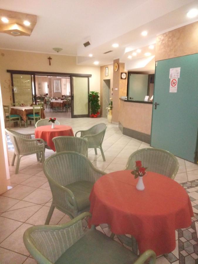 Hotel Costa Verde 圣乔瓦尼·罗通多 外观 照片